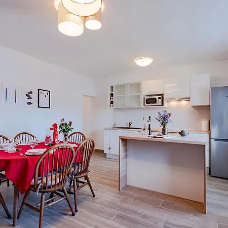 Daire 2 Bedroom Lovely In