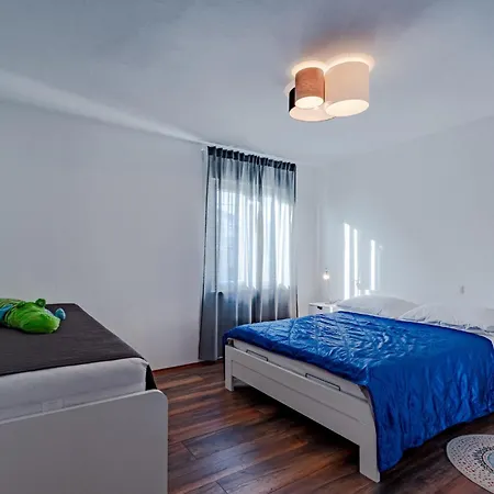 Daire 2 Bedroom Lovely In *