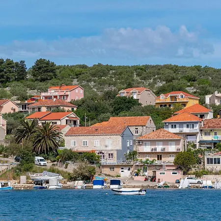 Appartement Awesome In With Wifi Vela Luka