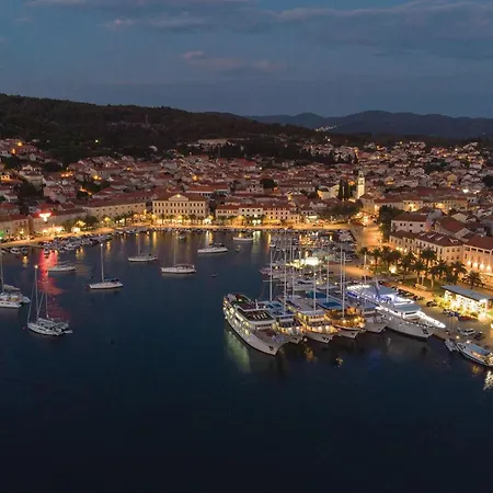 2 Bedroom Lovely In * Vela Luka