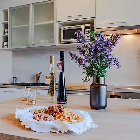 Lägenhet Beautiful In With Kitchen