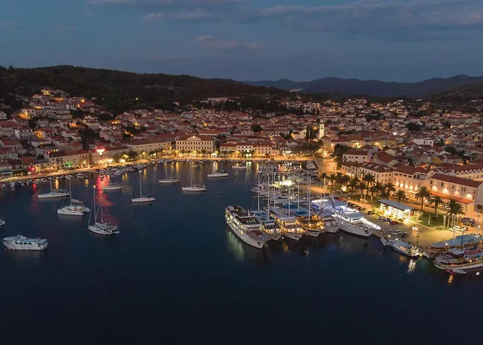 2 Bedroom Lovely In * Vela Luka