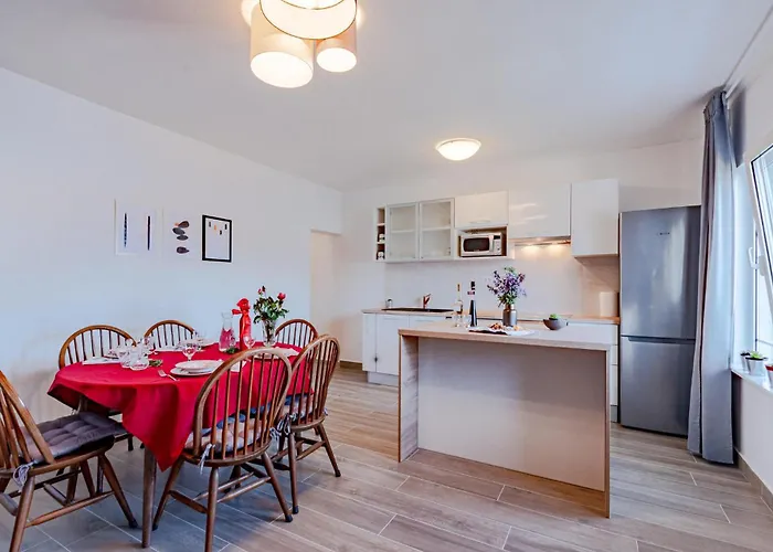 Apartman 2 Bedroom Lovely In