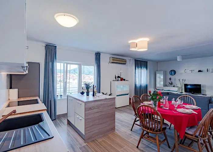 Apartman 2 Bedroom Lovely In Vela Luka