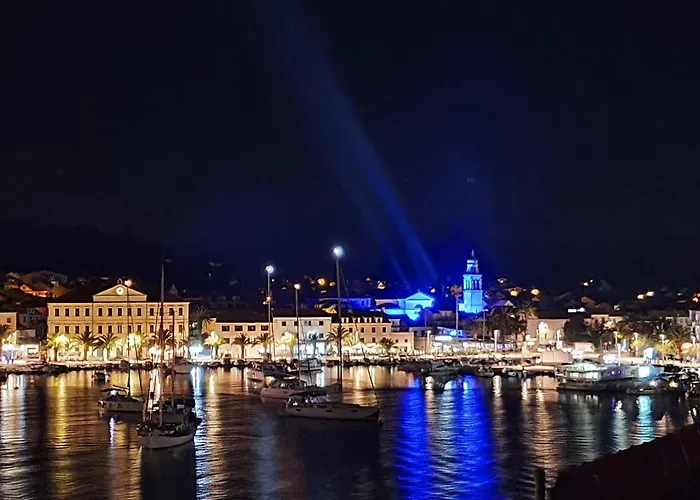 Apartman 2 Bedroom Lovely In Vela Luka