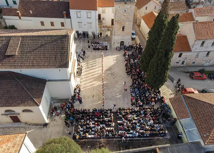 2 Bedroom Lovely In * Vela Luka